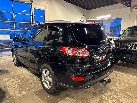 Hyundai Santa Fe 7 of 23