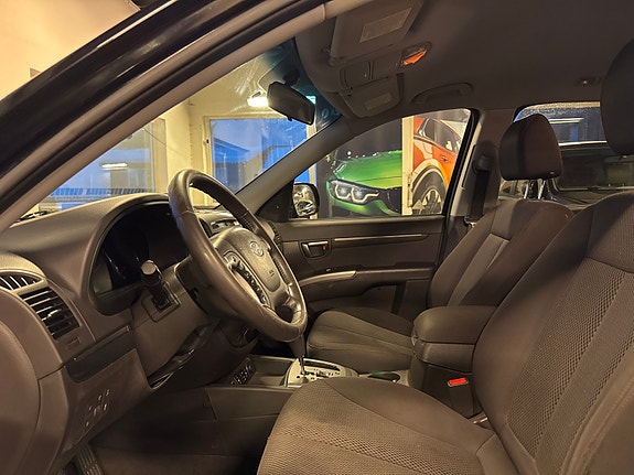 Hyundai Santa Fe 11 of 23