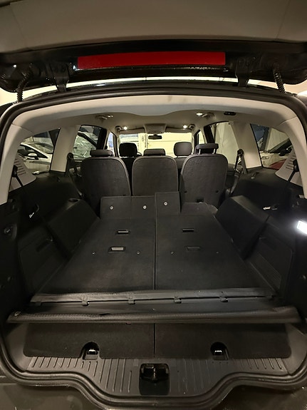 Ford S-MAX 11 of 19