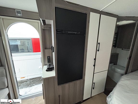 KABE ESTATE 470 XL KS 17 of 28