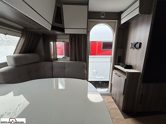 KABE ESTATE 470 XL KS 11 of 28