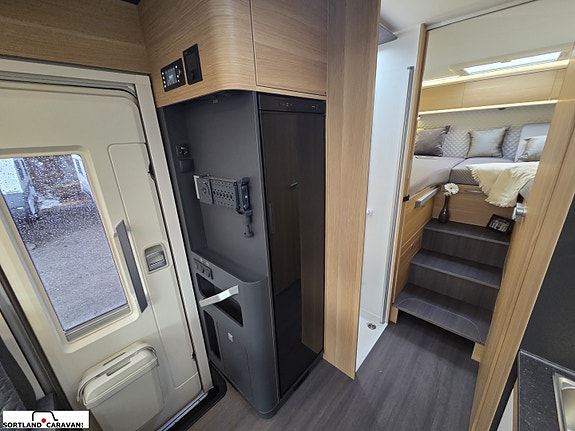 Adria MATRIX PLUS 670 DL 22 of 30