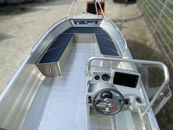 Linder Arkip 460. Suzuki DF50. Kartplotter 3 of 5