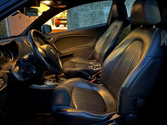 Alfa Romeo MiTo 24 of 27