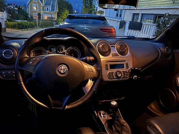 Alfa Romeo MiTo 25 of 27