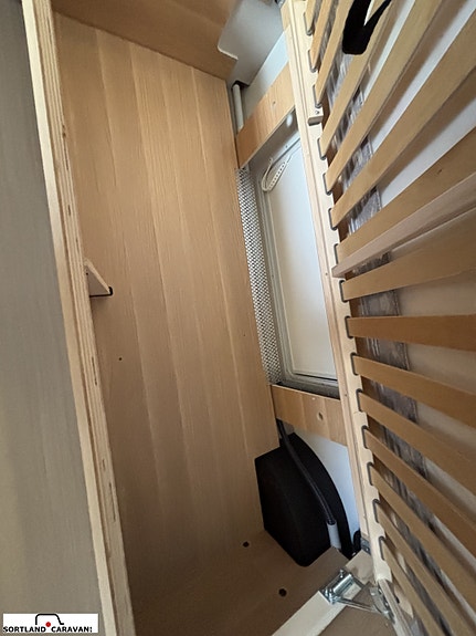 Adria ADORA 663 UT 25 of 30