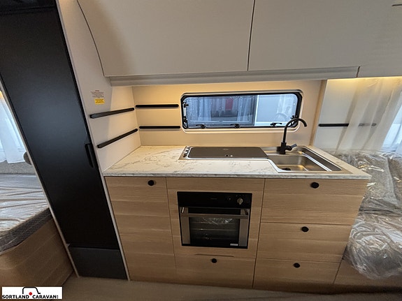 Adria ADORA 663 UT 16 of 30