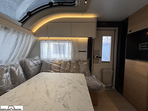 Adria ADORA 663 UT 14 of 30