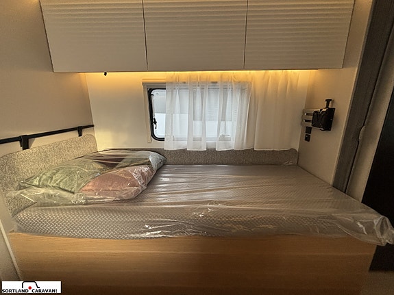 Adria ADORA 663 UT 24 of 30