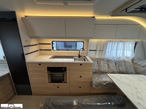 Adria ADORA 663 UT 11 of 30