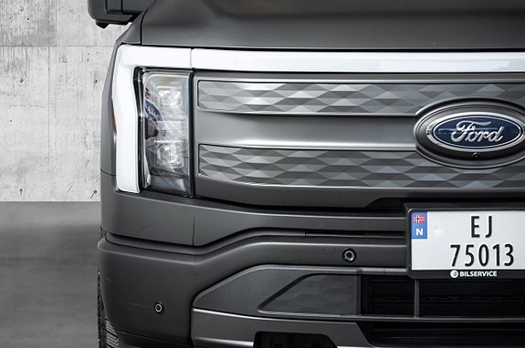 Ford F-150 3 of 5