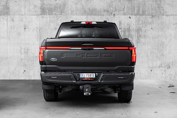 Ford F-150 4 of 5