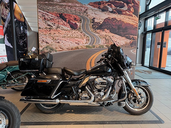 Harley-Davidson FLHTP Police 9 of 9