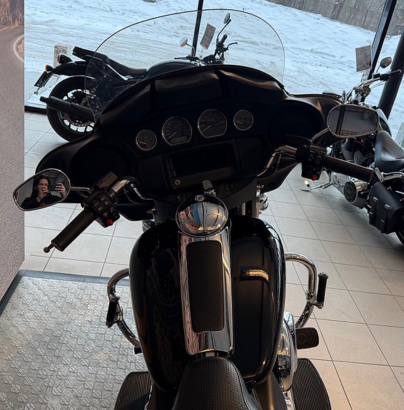 Harley-Davidson FLHTP Police 5 of 5