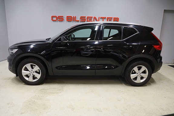 Volvo XC40 3 of 12