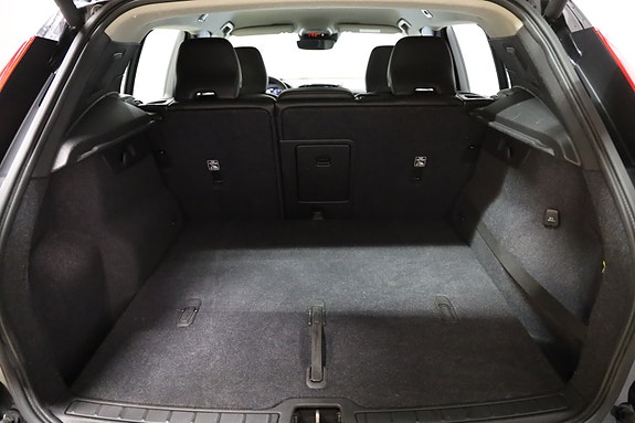 Volvo XC40 12 of 12