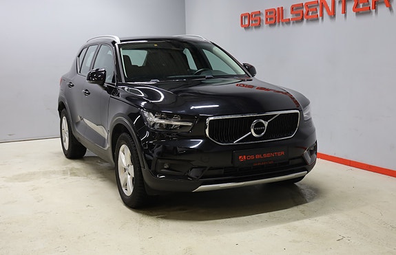 Volvo XC40 2 of 12