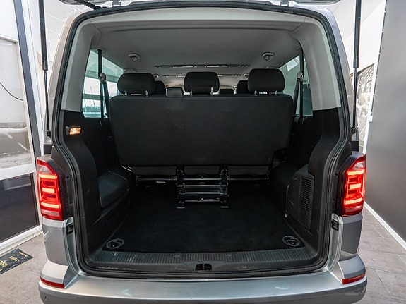 Volkswagen Caravelle 12 of 30
