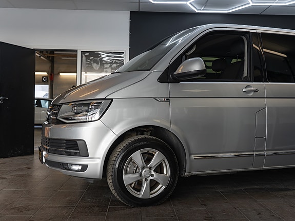 Volkswagen Caravelle 8 of 30