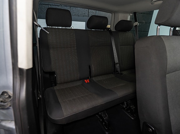 Volkswagen Caravelle 19 of 30