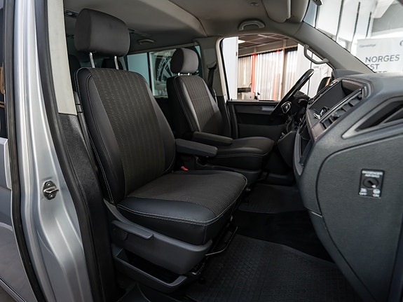 Volkswagen Caravelle 17 of 30