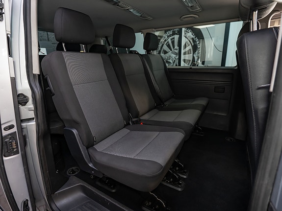 Volkswagen Caravelle 18 of 30