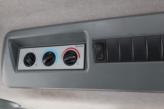 Valtra N101 2011, kr 455 000,-