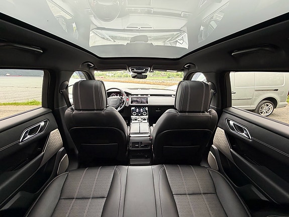 Land Rover Range Rover Velar 30 of 30