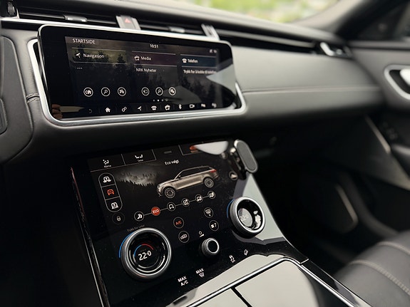 Land Rover Range Rover Velar 20 of 30