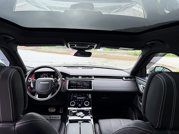 Land Rover Range Rover Velar 16 of 30