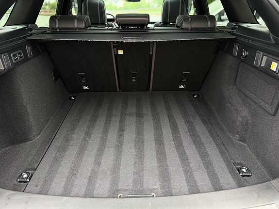 Land Rover Range Rover Velar 29 of 30