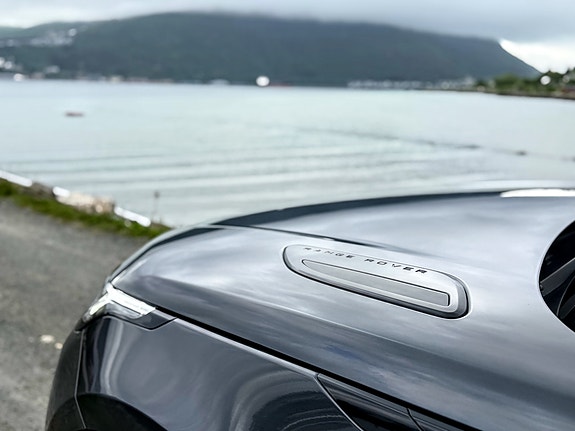 Land Rover Range Rover Velar 8 of 30