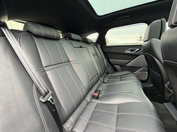 Land Rover Range Rover Velar 26 of 30