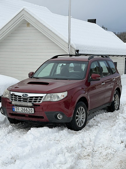 Subaru Forester 3 of 10