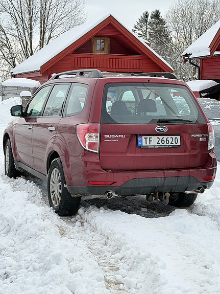Subaru Forester 4 of 10