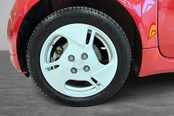 Mønsterdybde vinterdekk: 4.5mm / sommer: 4.5mm, er dette dekk som vil vare deg lenge.