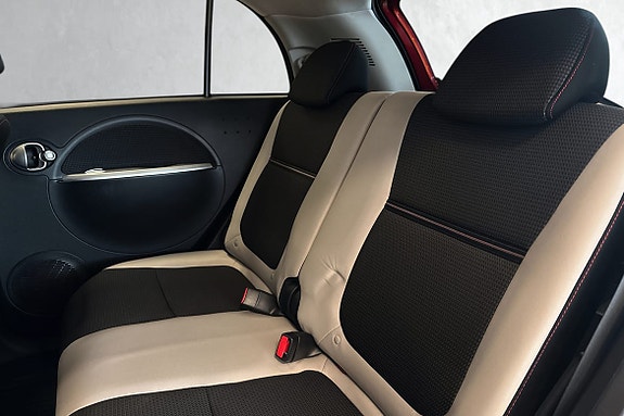 Isofix på begge sider gjør dette til en flott bil nr2!