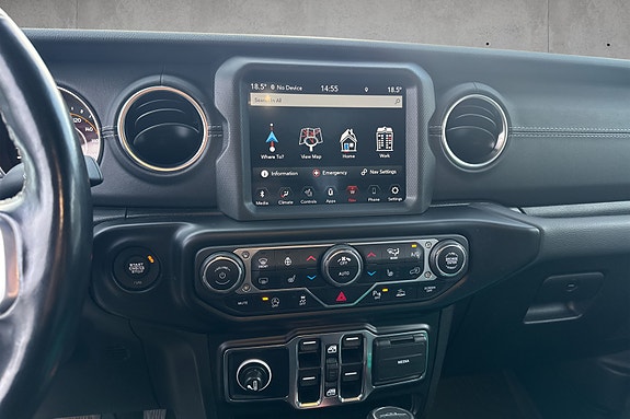 Jeep Gladiator 18 of 22