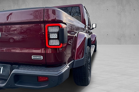 Jeep Gladiator 13 of 22