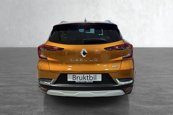 Sikkerhetspakke: Filholderassistent, nødbrems og skiltgjenkjenning.