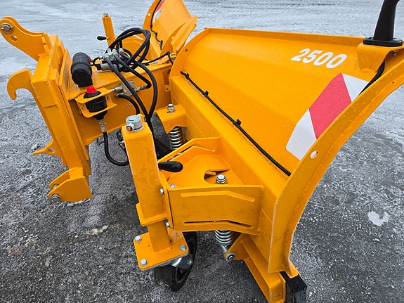 AGROQUIP FLYTSYSTEM VIKPLOG -DIAGONAL-SPISSPLOG-Y PLOG-SKRÅPLOG 8 of 30
