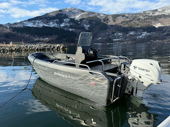 Pioner 14 Active Dark Line / Tohatsu 20hk