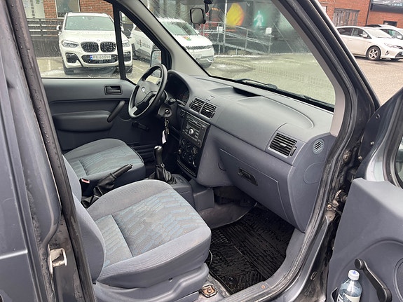 Ford Transit Connect 15 of 17