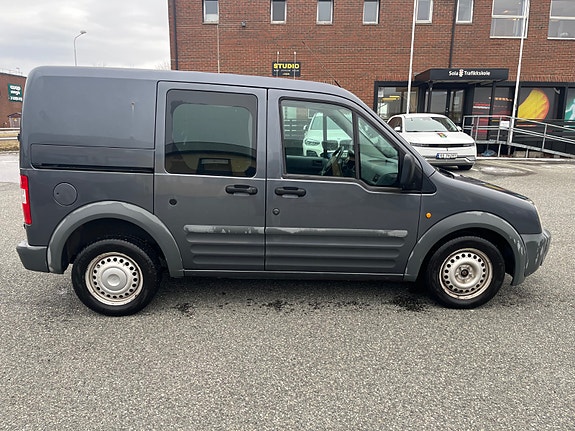 Ford Transit Connect 9 of 17