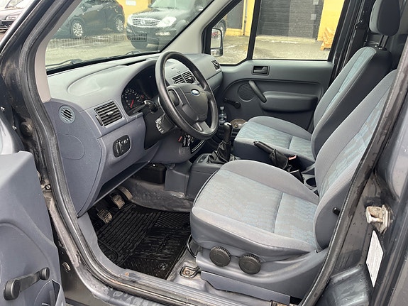 Ford Transit Connect 14 of 17