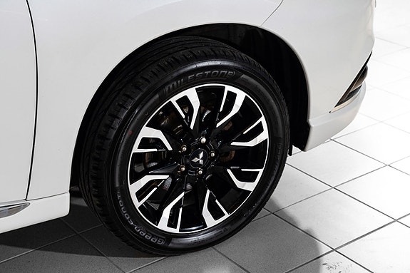 Mitsubishi Outlander 10 of 30