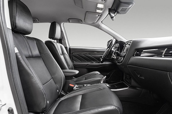 Mitsubishi Outlander 30 of 30