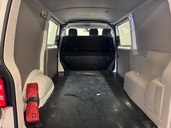 Volkswagen Transporter 14 of 24