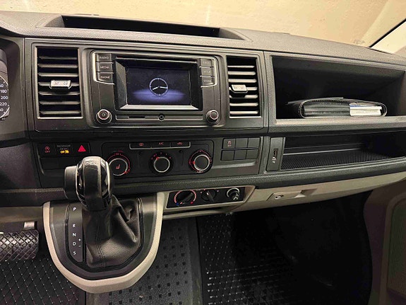 Volkswagen Transporter 17 of 24