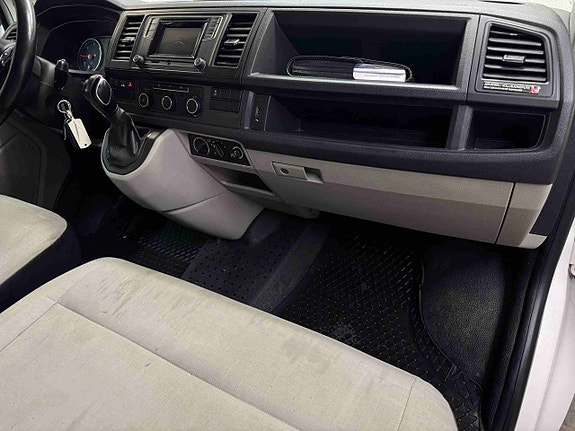 Volkswagen Transporter 13 of 24